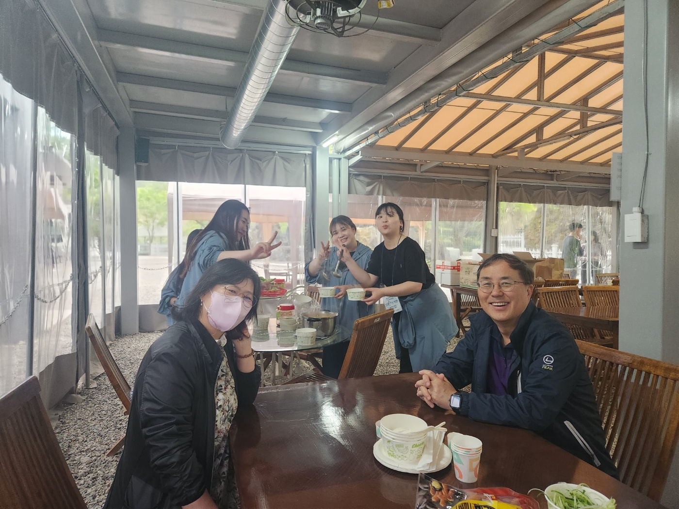 저녁 준비에 활~짝~